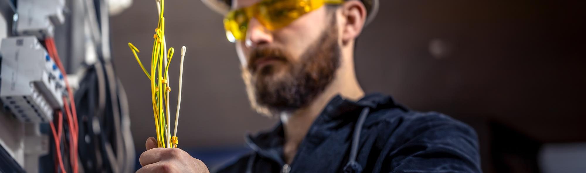 Проверка электросистем зданий в Москве и области